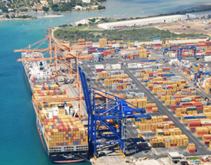 Le Port : Saisi d'armes à feu dans des conteneurs lors d'une inspection