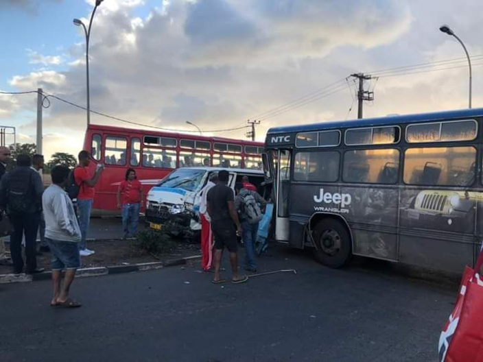 Accident de la route à Canot : deux personnes grièvement blessés