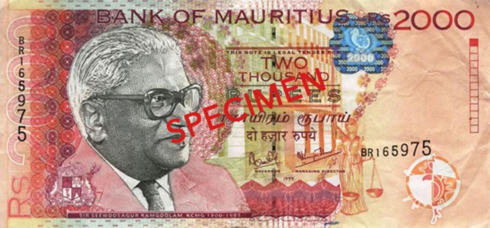 Nouveaux billets de Rs 2 000 en circulation 