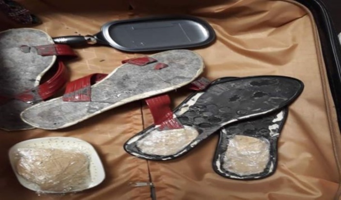 Plaisance : Une Malgache arrêtée avec Rs 1,4 million d’héroïne dans ses sandalettes