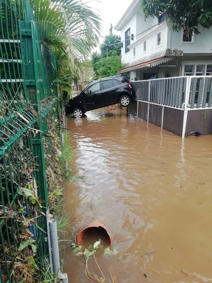 Fortes pluies : Plus de 50 voitures endommagées à Terre-Rouge