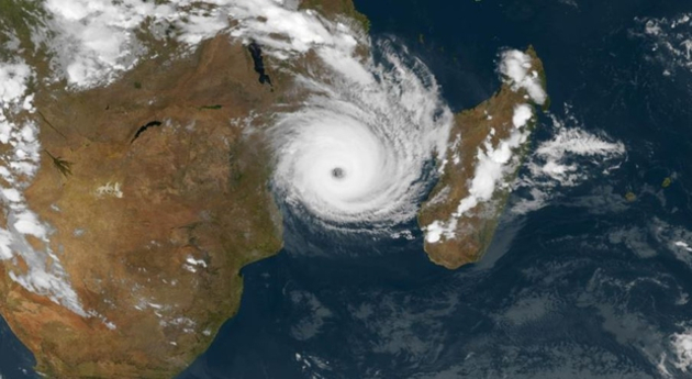 Crédit : Meteosat-8 Capture satellite du cyclone tropical IDAI avec son nouvel oeil (très compact) le 13/03/2019 à 15h UTC.