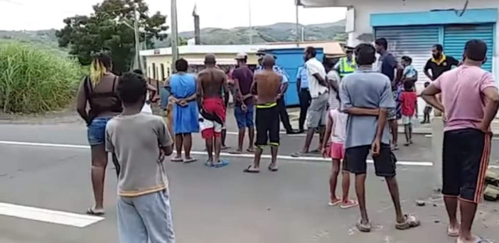 Coupure d'eau : Les habitants de Chamouny ont manifesté leur colère en bloquant la route dimanche