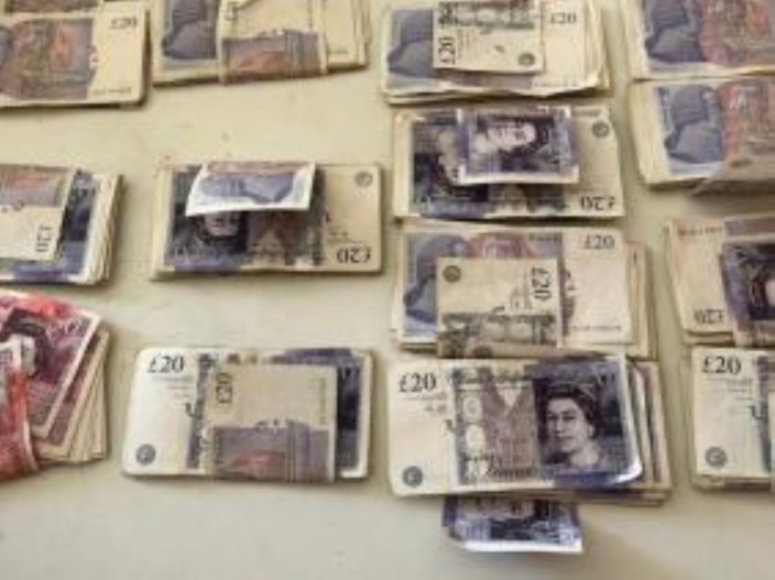 Quatre-Bornes : Rs 585 500 en devises étrangères au domicile d’un maçon