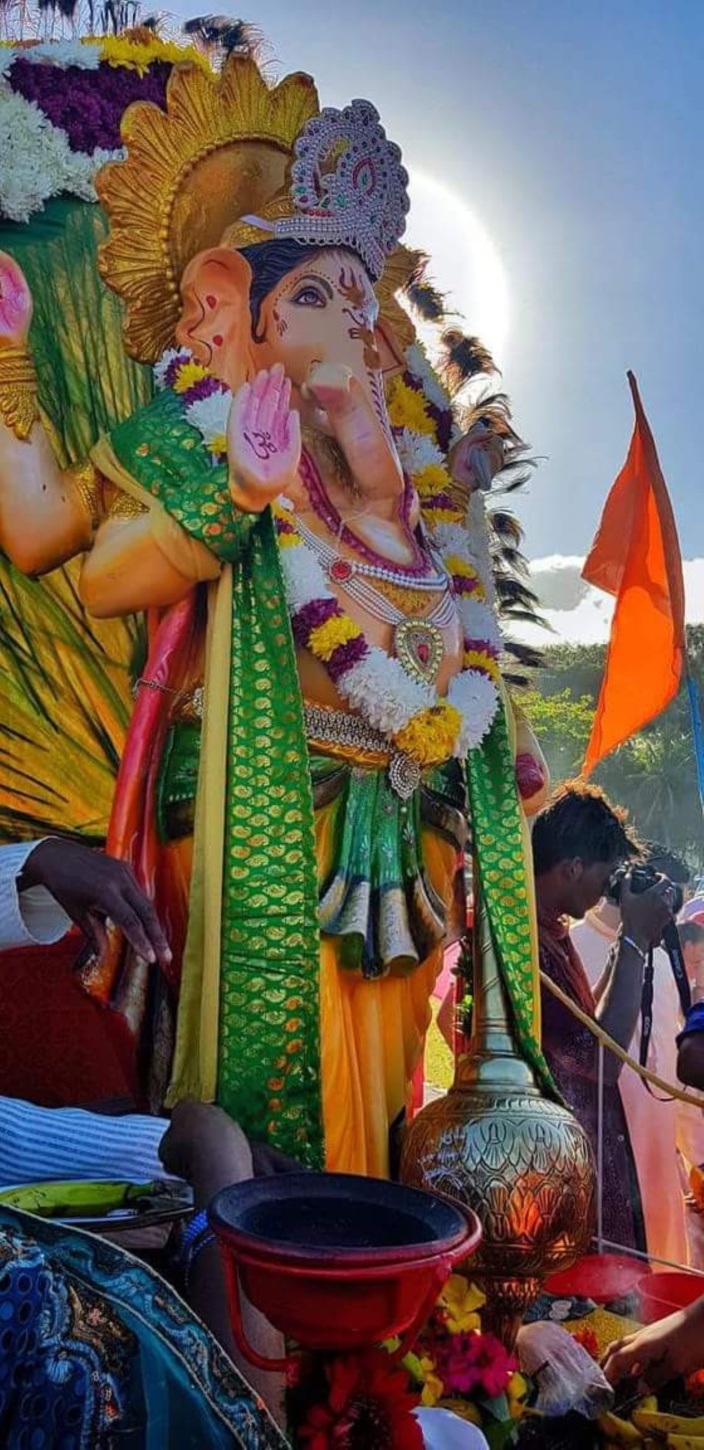 La communauté hindoue fête le Ganesh Chaturthi