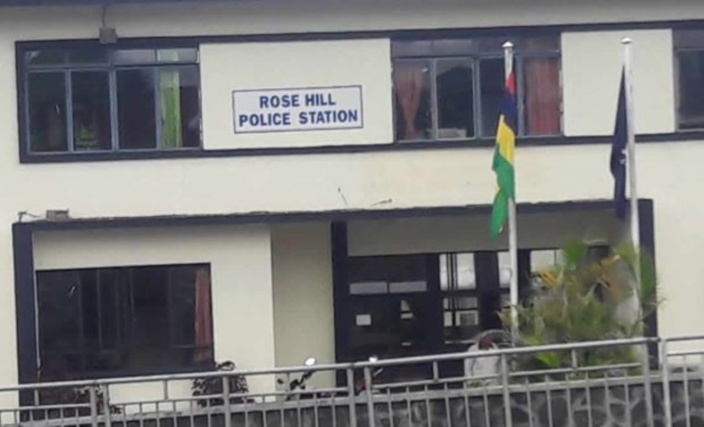 Rose-Hill/Cité Beaux-Songes : l’Adsu fait usage de gaz lacrymogènes et de leur arme pour disperser la foule