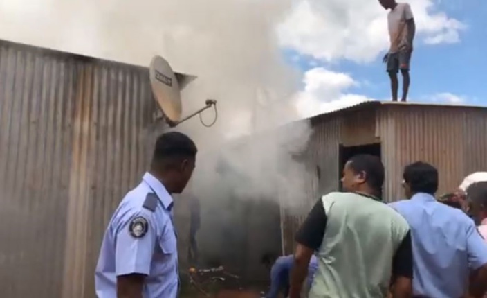 Incendie à Cité Longère, Baie-du-Tombeau : Polémique sur le retard des pompiers et le manque d'eau