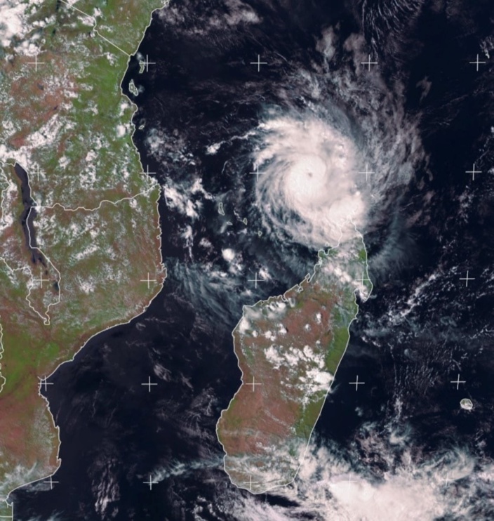 Mayotte et Madagascar sous la menace du cyclone tropical Belna