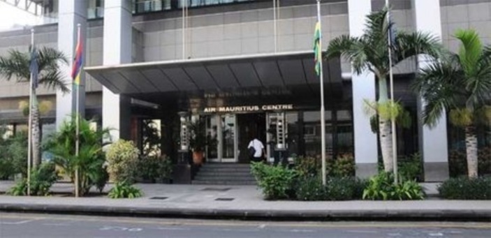 Dix employés initient des poursuites contre Air Mauritius