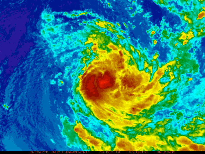 La forte tempête tropicale CALVINIA est à 65 km au sud-est de Blue Bay : Alerte 3 maintenue