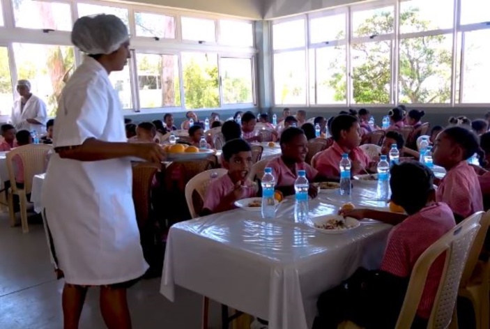 Ecoles ZEP : Réintégration des repas chauds dans les cantines scolaires