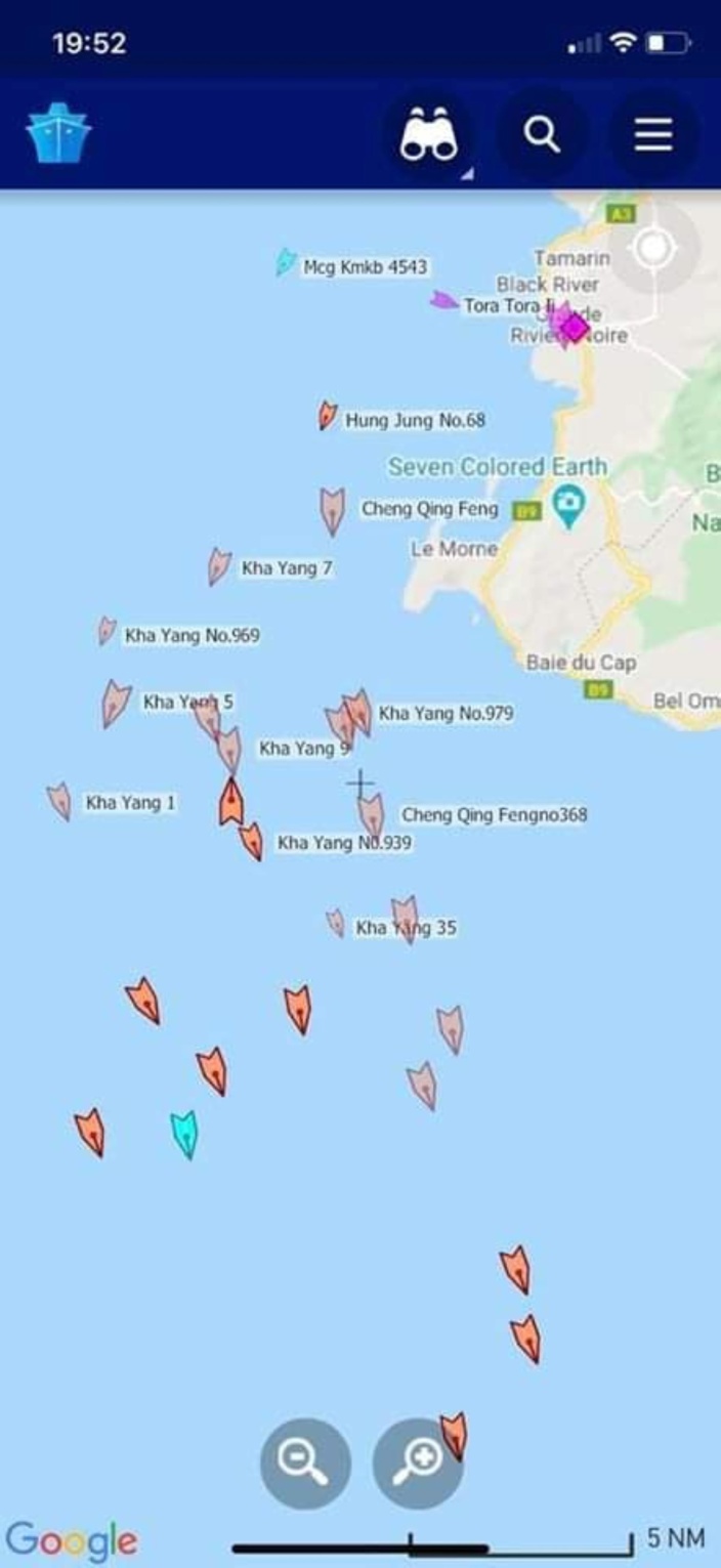 14 navires chinois dans les eaux mauriciennes : le ministère de la pêche affirme qu'ils étaient sous surveillance