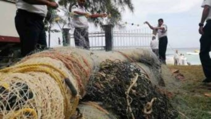 Pêche illégale à Balaclava, saisie de 675m de filets de pêches par les gardes-côtes