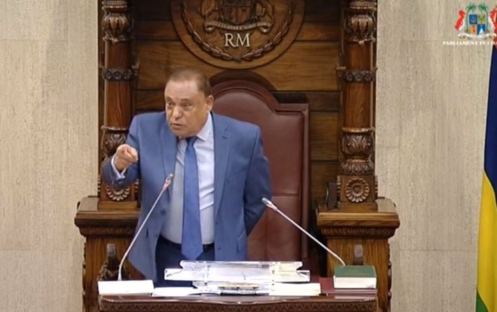 Parlement : la motion de blâme contre le Speaker Sooroojdev Phokeer ne figure pas à l’agenda 