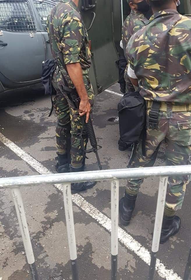 Port-Louis assiégée par l'armée et la force policière, les Mauriciens expriment leur colère pacifiquement