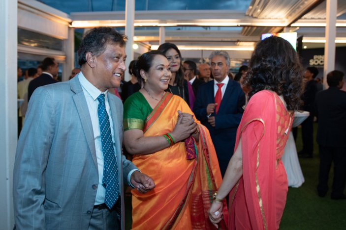 [Photos] Nandini Singla s'offre une soirée de prestige avec tout le gratin politique