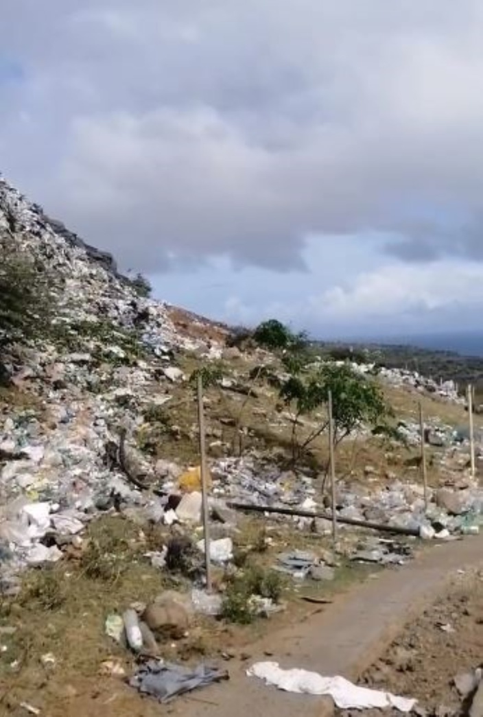[Vidéo] Dépotoir de Roche Bon Dieu à Rodrigues : la désillusion d'une île éco-responsable