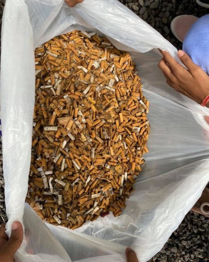  «Pran Kont Moris 2021» : des centaines de mégots ramassés à Mahébourg en deux heures