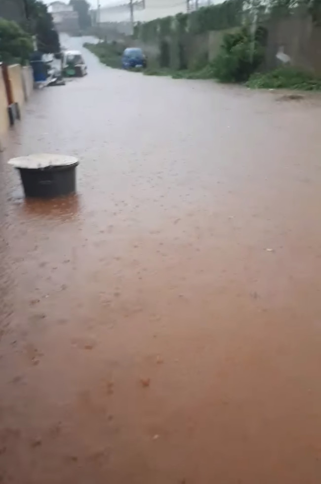 [Vidéo] Inondation à Chebel, Beau-Bassin dans l'indifférence générale des autorités