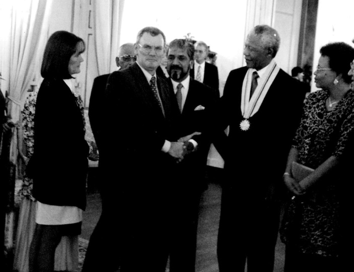 Jacques Chasteau de Balyon, Cassam Uteem, Nelson Mandela