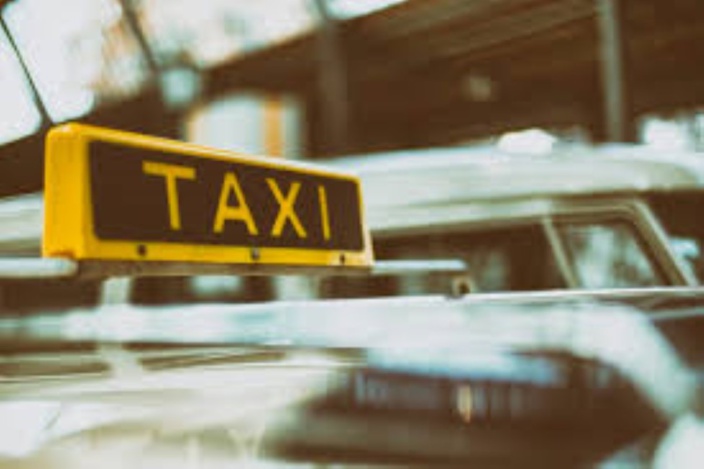 Cour suprême : N’importe quel taxi peut prendre des passagers d’hôtels