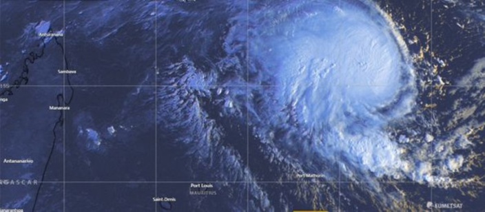 Emnati  à 760 km, Rodrigues passe en alerte cyclonique de niveau 1