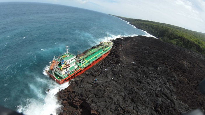 Navire mauricien Tresta Star échoué à La Réunion : le maire de St Philippe porte plainte