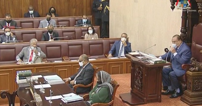 Parlement : Shakeel Mohamed continue de s'excuser, Bérenger et Bhagwan refusent