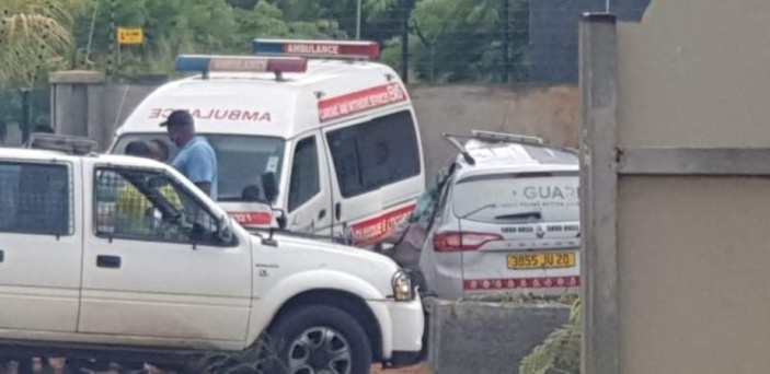 Accident à Jin Fei: une ambulance percute violemment un véhicule de sécurité