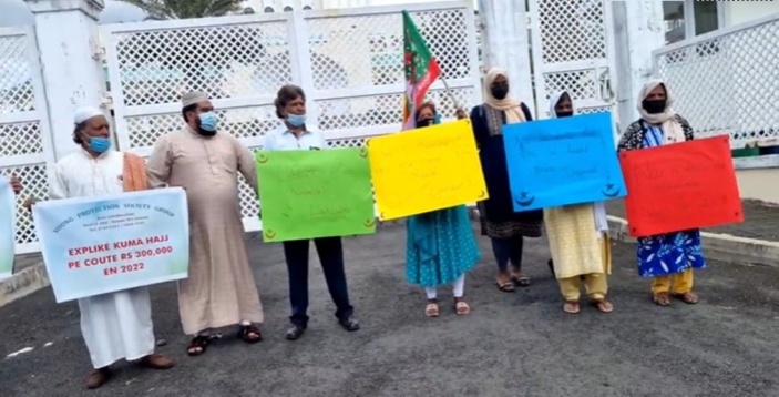 Manifestation contre le prix du hadj à Port-Louis