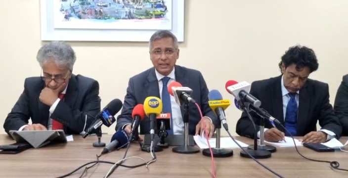 « À aucun moment le DPP n'a dit qu'il s'agissait d'un faux rapport », dit Duval