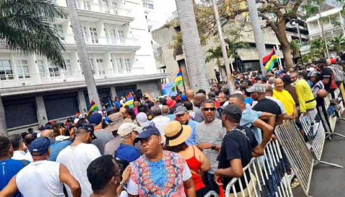 Manifestation citoyenne à Port-Louis : Franc succès du remake "BLD" 