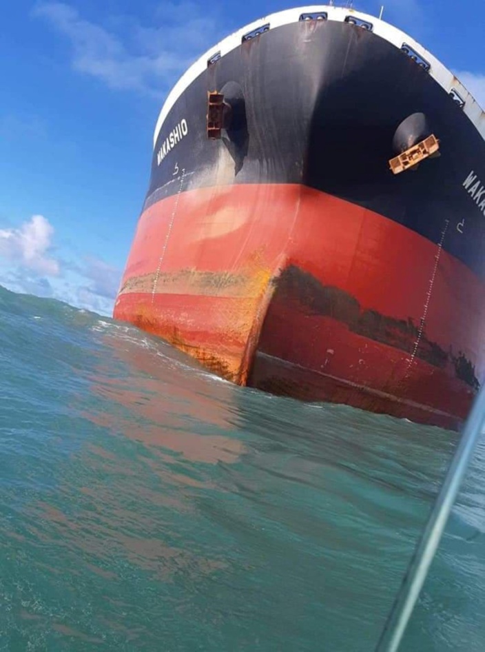 Affaire Wakashio : La précipitation du gouvernement mauricien pour saborder le navire considérée comme suspecte 