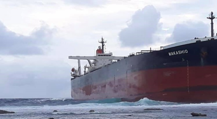 Affaire Wakashio : La précipitation du gouvernement mauricien pour saborder le navire considérée comme suspecte 