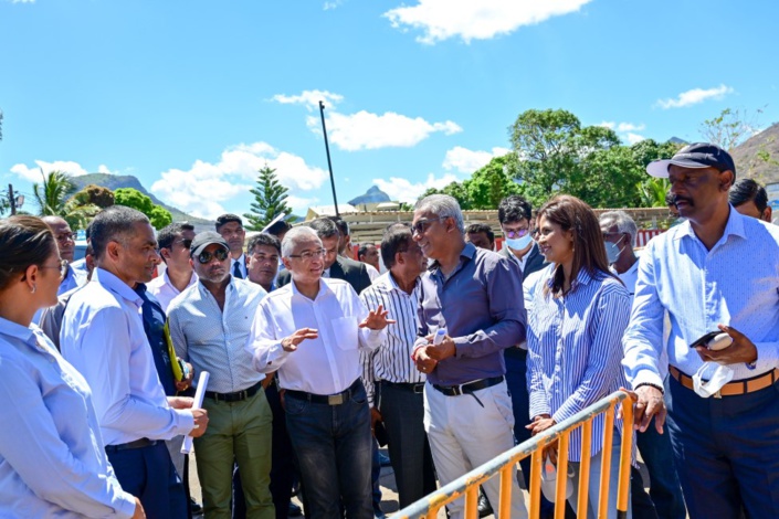 Thaipoosam Cavadee 2023 : Jugnauth, trois ministres et deux députées visitent un site en construction 