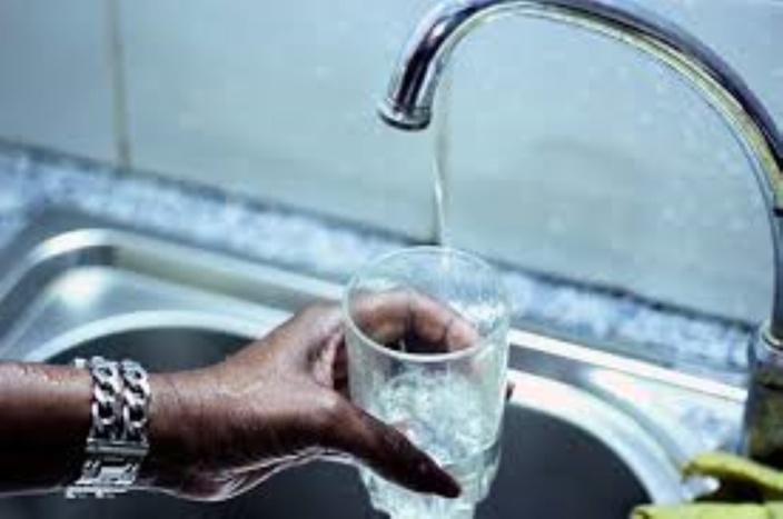 Sécheresse : des mesures prises pour limiter la consommation d'eau 