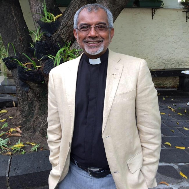 Fête nationale : le père Jean Maurice Labour décline l’invitation du collège Royal de Curepipe