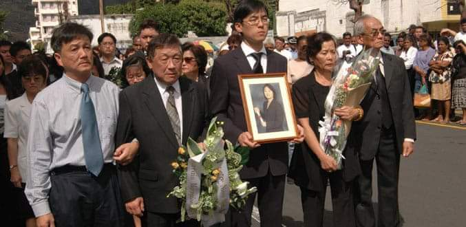 Photo archive. Les membres de la famille de Rachel Ng Shum Hing lors des funérailles nationales à Maurice