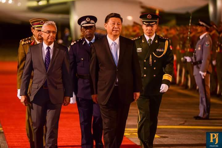 [Diaporama] L'arrivée du Président de la République populaire de Chine, Xi Jinping à Maurice