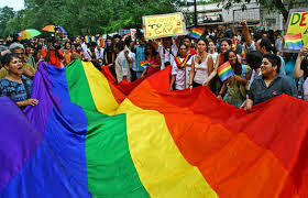 Inde: la Cour suprême prend la décision historique de dépénaliser l'homosexualité