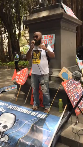 [Vidéo] Manifestation au Jardin de la Compagnie : «Notre océan n'est pas à vendre»