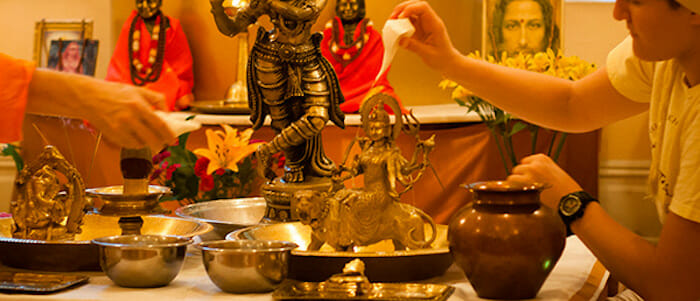 Début du Navratri : Neuf nuits de prières consacrées à la déesse Durga