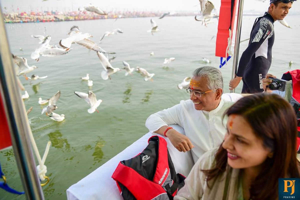 Une promenade en bateau au Sangam Nose, lieu où convergent les rivières sacrées du Gange, de Yamuna et de Saraswati.
