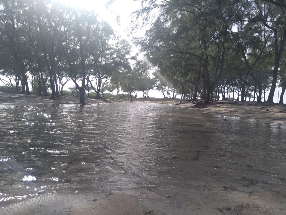 Fortes houles : inondation côtière à Poste Lafayette hier dimanche