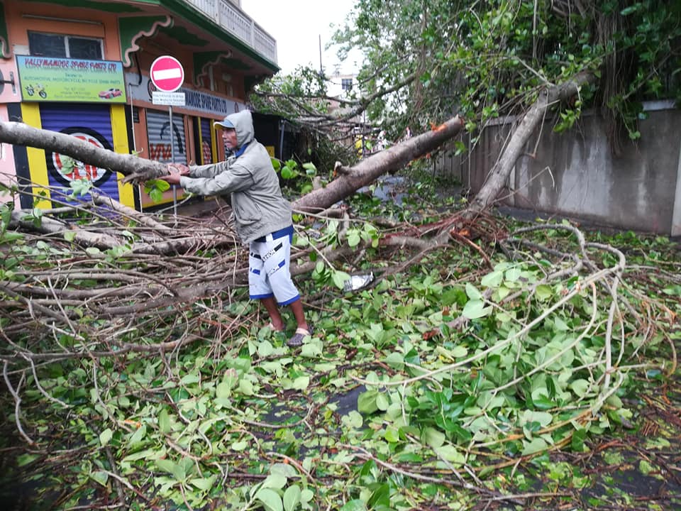 [Rodrigues] En images, Port Mathurin après le passage du cyclone tropical intense Joaninha