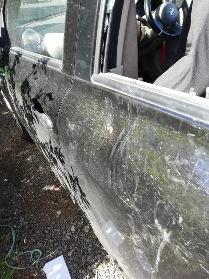 Ebène : Une voiture vandalisée 