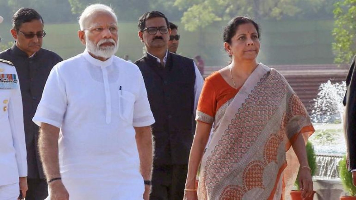 Ministre des Finances indienne, Nirmala Sitharaman et le Premier ministre Modi
