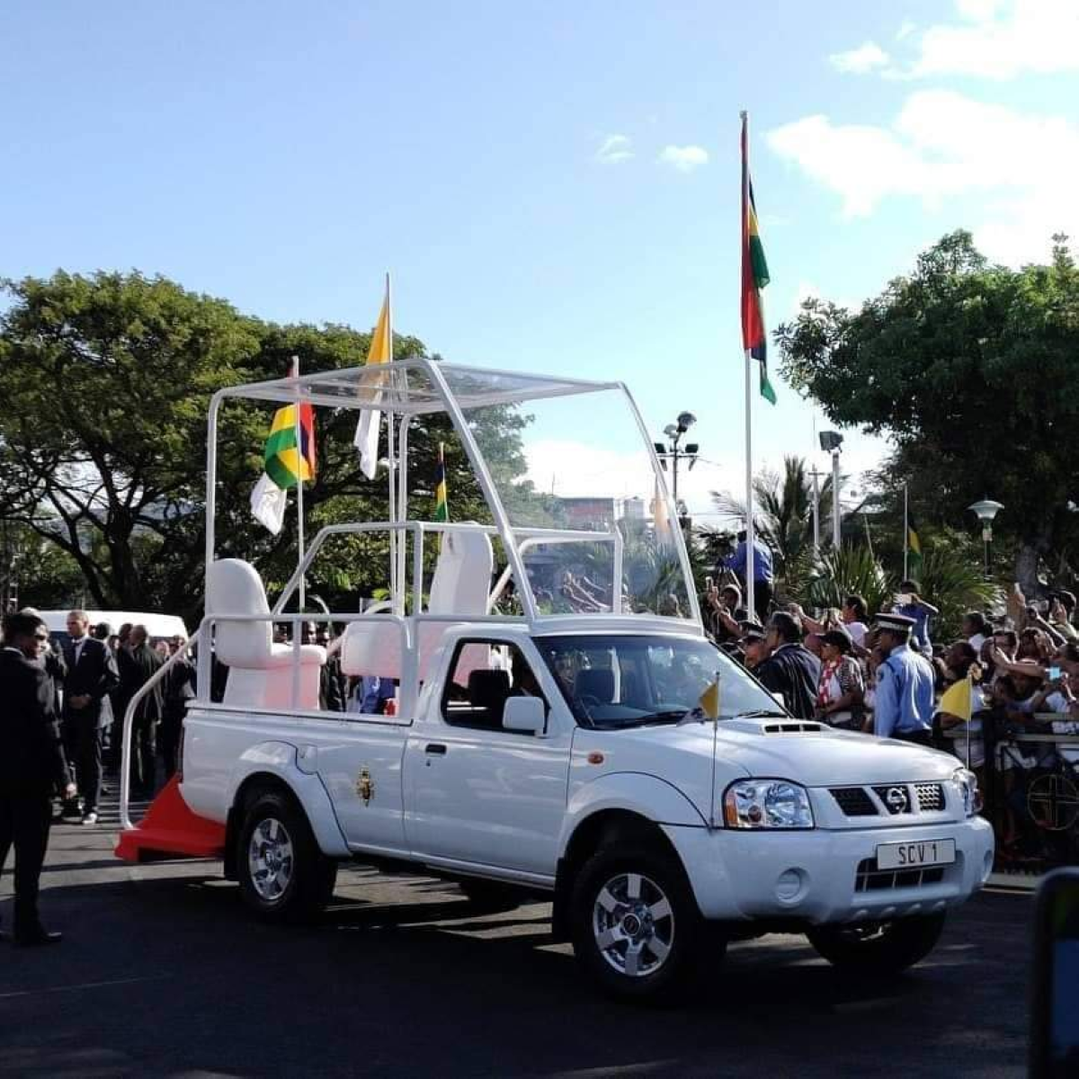 Visite papale : La papamobile made in Mauritius a attiré tous les regards