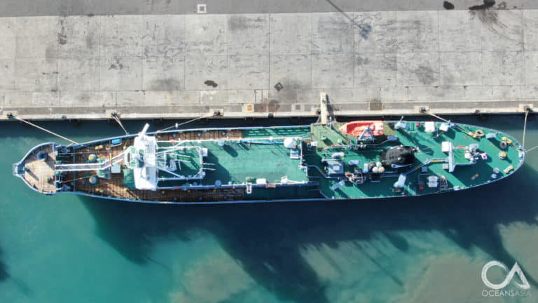 📷 Chasse commerciale : Yushin Maru No.2, le "célèbre" navire baleinier japonais est à Port Louis