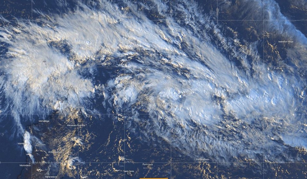 Activité cyclonique : Tempête tropicale élevée dans les 24 heures au Nord-est de Rodrigues